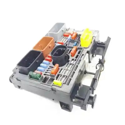 Second-hand car spare part fuse box unit for citroen c4 picasso i monospace (ud_) 2.0 hdi 138 oem iam references 9666700080