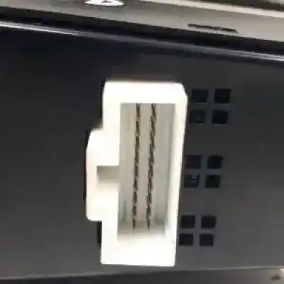 Second-hand car spare part right front power window switch for kia opirus (gh) 3.5 oem iam references   