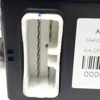 Second-hand car spare part right front power window switch for kia opirus (gh) 3.5 oem iam references   