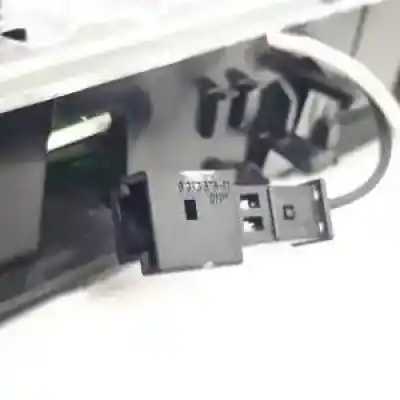 Second-hand car spare part central brake light for bmw x6 (e71, e72) xdrive 50 i oem iam references 7207825  