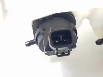 Second-hand car spare part windscreen washer bottle for toyota rav 4 (a3) 2adfhv oem iam references 060851217  