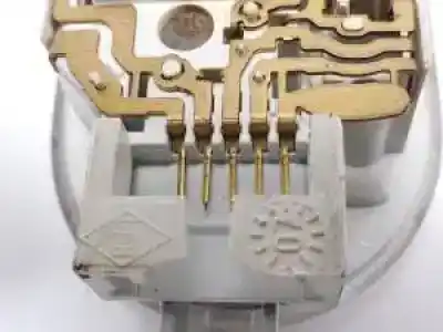 Pezzo di ricambio per auto di seconda mano luce interna per nissan note (e11e) k9k276 riferimenti oem iam 8200073234  