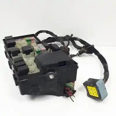 Second-hand car spare part FUSE BOX UNIT for VOLVO V50 FAMILIAR  OEM IAM references 30679795  