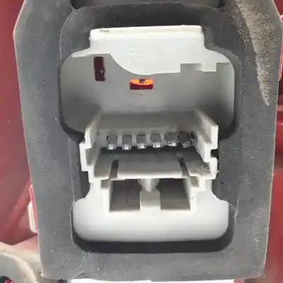 Peça sobressalente para automóvel em segunda mão farolim traseiro esquerdo por renault clio ii fase ii (b/cb0) k9k704. k9k704.k9k700 referências oem iam 8200071413  