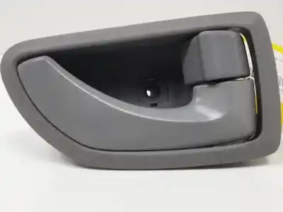 Peça sobressalente para automóvel em segunda mão puxador interior traseiro direito por kia sorento (bl) d4cb referências oem iam 826223e000