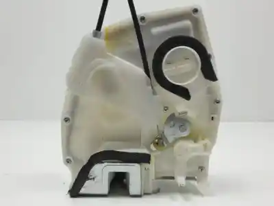 Автозапчастина б/у замок дверей заднього лівого для suzuki swift azg (nz) k12b посилання на oem iam 8230268la0  