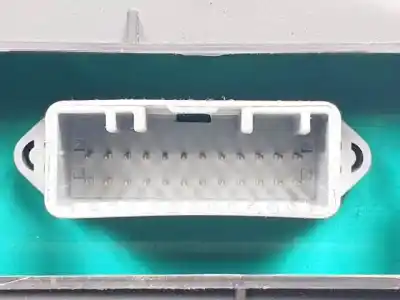 Peça sobressalente para automóvel em segunda mão quadrante por renault clio iii k9k768 referências oem iam 8200761861s  