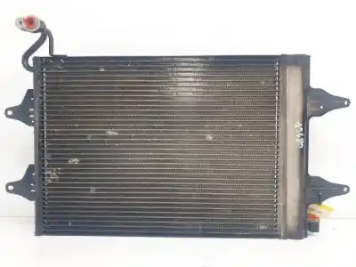 Автозапчастина б/у конденсат/радіатор кондиционера для skoda fabia familiar (6y5) azq посилання на oem iam 6q0820411h