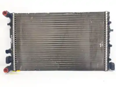 Автозапчастина б/у водяний радіатор для skoda fabia familiar (6y5) azq посилання на oem iam 6q0121253l