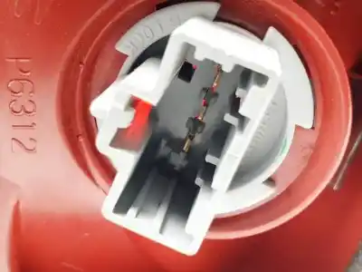 Second-hand car spare part left tailgate light for mazda 3 sedán (bk) 2.0 (bkep) oem iam references   