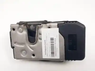 Second-hand car spare part front right door lock for opel vivaro f9q762 oem iam references 8200008248