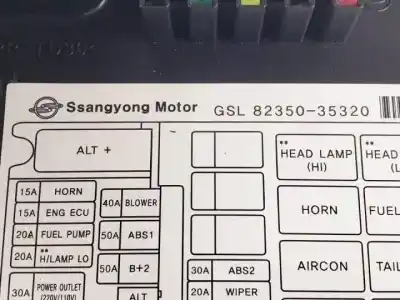 Second-hand car spare part fuse box unit for ssangyong tivoli 173910 oem iam references 8235035320  