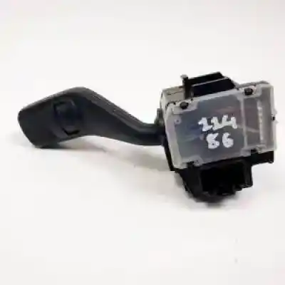 Pezzo di ricambio per auto di seconda mano comando pulito per ford focus cabrio (ca5) g6db riferimenti oem iam 4m5t17a553ad  