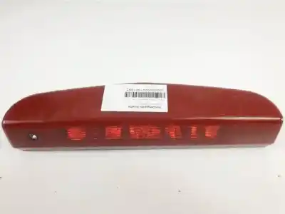 Pezzo di ricambio per auto di seconda mano LUCE FRENO CENTRALE per OPEL CORSA E (X15)  Riferimenti OEM IAM 13188045  