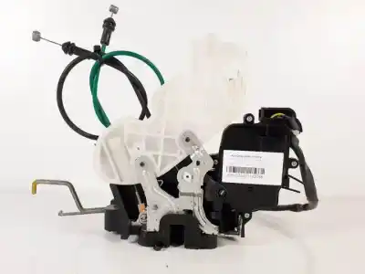 Second-hand car spare part left front door lock for kia carnival d/j3 oem iam references   