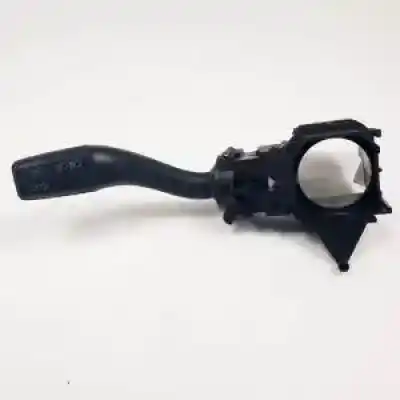 Peça sobressalente para automóvel em segunda mão COMUTADOR DE PISCAS  por AUDI A4 BERLINA (8E)  Referências OEM IAM 8E0953513A  