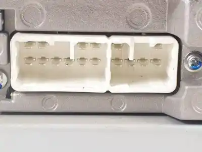 Pièce détachée automobile d'occasion système audio / radiocd pour toyota yaris (ksp9/scp9/nlp9) 2szfe références oem iam 861200d210  