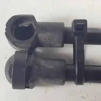 Pièce détachée automobile d'occasion vérin de hayon / coffre pour toyota yaris (ksp9/scp9/nlp9) 2szfe références oem iam 689600d010  689500d020