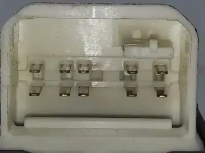 Peça sobressalente para automóvel em segunda mão botão / interruptor elevador vidro dianteiro esquerdo por toyota yaris (ksp9/scp9/nlp9) 2szfe referências oem iam 192832  