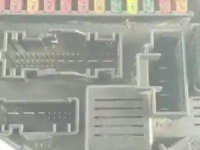 Second-hand car spare part fuse box unit for bmw 5 (e60) 520 i oem iam references 690661805  690661901