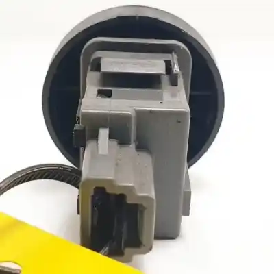 Second-hand car spare part hazard warning lights for toyota rav 4 (a3) 1azfe oem iam references 15b060  