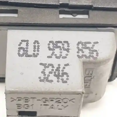 Recambio de automóvil de segunda mano de mando elevalunas delantero derecho para seat ibiza (6l1) d-axr referencias oem iam   