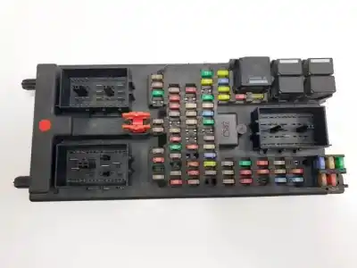 Pièce détachée automobile d'occasion BOÎTES À FUSIBLES pour LAND ROVER DISCOVERY 4  Références OEM IAM AH2214F041AE  