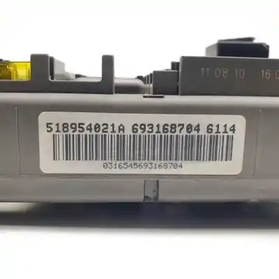 Second-hand car spare part fuse box unit for bmw x5 (e70) n57d30a oem iam references 518954021a  b010105300