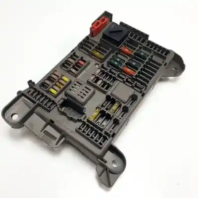 Second-hand car spare part fuse box unit for bmw x5 (e70) n57d30a oem iam references 518954021a  b010105300