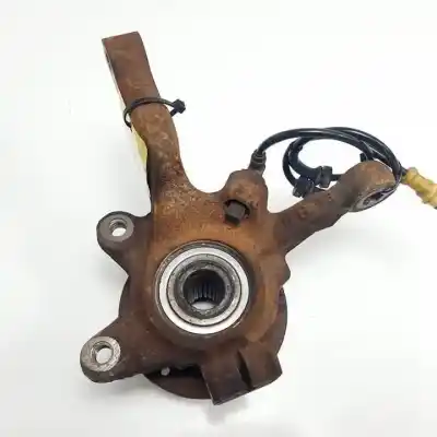 Second-hand car spare part front right knuckle for renault clio ii fase ii (b/cb0) d7f726 oem iam references   