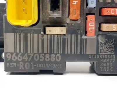 Peça sobressalente para automóvel em segunda mão caixa de fusíveis e relés por citroen c4 picasso i monospace (ud_) 2.0 hdi 138 referências oem iam 9664705880  