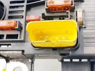 Peça sobressalente para automóvel em segunda mão caixa de fusíveis e relés por citroen c4 picasso i monospace (ud_) 2.0 hdi 138 referências oem iam 9664705880  