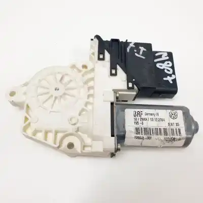 Recambio de automóvil de segunda mano de MOTOR ELEVALUNAS TRASERO IZQUIERDO para SEAT LEON (1M1)  referencias OEM IAM 1C0959811A  105540301