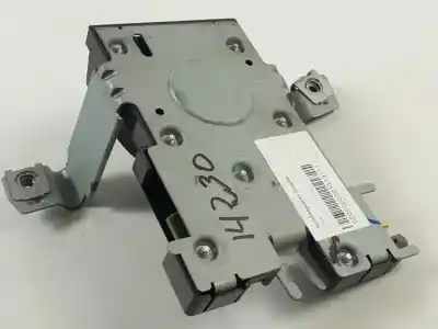 Автозапчасти б/у антенна за audi a3 (8p) caxc ссылки oem iam 8p4035225d  