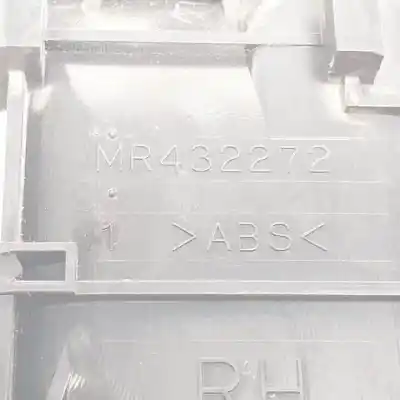 Автозапчастина б/у внутрішня задня права ручка для mitsubishi montero (v60/v70) d-4m41 посилання на oem iam mr432272  