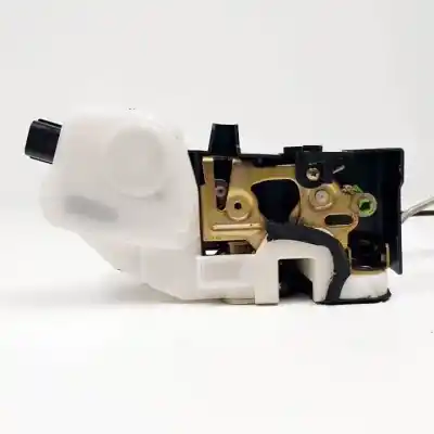 Second-hand car spare part front right door lock for mitsubishi montero (v60/v70) d-4m41 oem iam references   