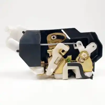Second-hand car spare part rear right door lock for mitsubishi montero (v60/v70) d-4m41 oem iam references   