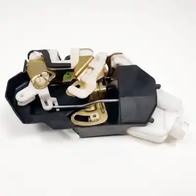 Second-hand car spare part rear right door lock for mitsubishi montero (v60/v70) d-4m41 oem iam references   