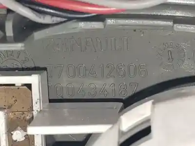 Автозапчастина б/у внутрішне світло для renault clio ii fase ii (b/cb0) k4j711 посилання на oem iam 7700412606  8200086011