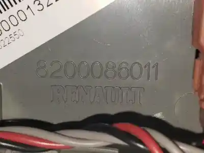 Автозапчастина б/у внутрішне світло для renault clio ii fase ii (b/cb0) k4j711 посилання на oem iam 7700412606  8200086011