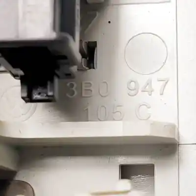 Автозапчастина б/у внутрішне світло для seat ibiza (6j5) bls посилання на oem iam 3b0947105c  