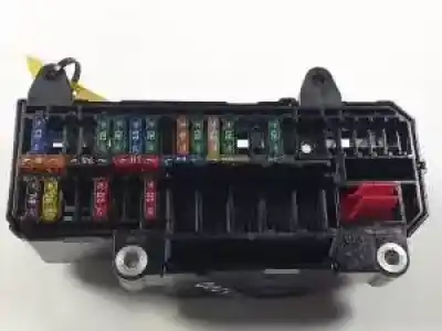 Second-hand car spare part fuse box unit for bmw serie 7 (e65/e66) n62b44a oem iam references 10688710