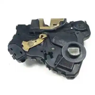 Second-hand car spare part left front door lock for toyota corolla (e12) 3zzfe oem iam references   