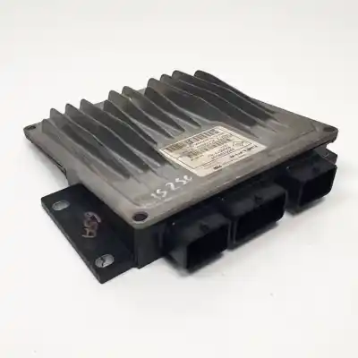 Автозапчастина б/у ЕБУ КОНТРОЛЕР ДВИГУНА для RENAULT SCENIC II (JM)  Посилання на OEM IAM 8200399038  R0410B034A