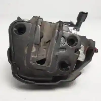 Second-hand car spare part left side door lock for kia carnival d/j3 oem iam references   