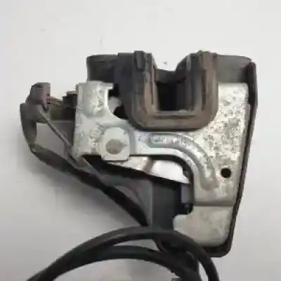 Second-hand car spare part left side door lock for kia carnival d/j3 oem iam references   