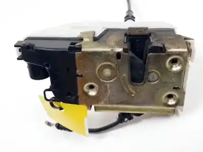 Second-hand car spare part LEFT FRONT DOOR LOCK for RENAULT MEGANE II FAMILIAR  OEM IAM references 027776  