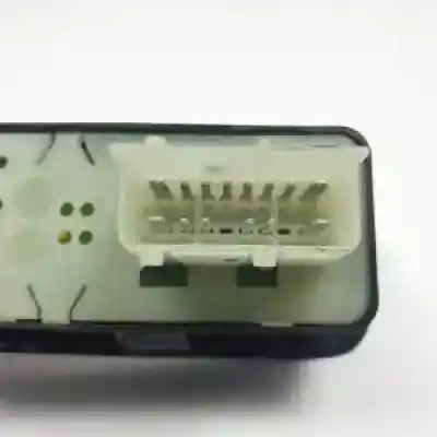 Second-hand car spare part left front power window switch for citroen c3 8hr oem iam references 96647495xt  28232431