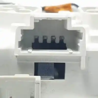 Автозапчастина б/у внутрішне світло для peugeot 208 hm01 посилання на oem iam    Автозапчастина б/у внутрішне світло для peugeot 208 hm01 посилання на oem iam