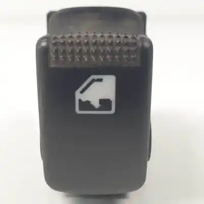 Second-hand car spare part right front power window switch for kia sorento (bl) d4cb oem iam references 